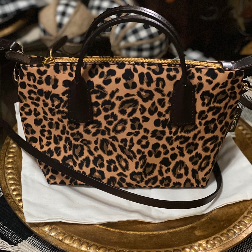Auth Roberta Pieri crossbody in leapord print